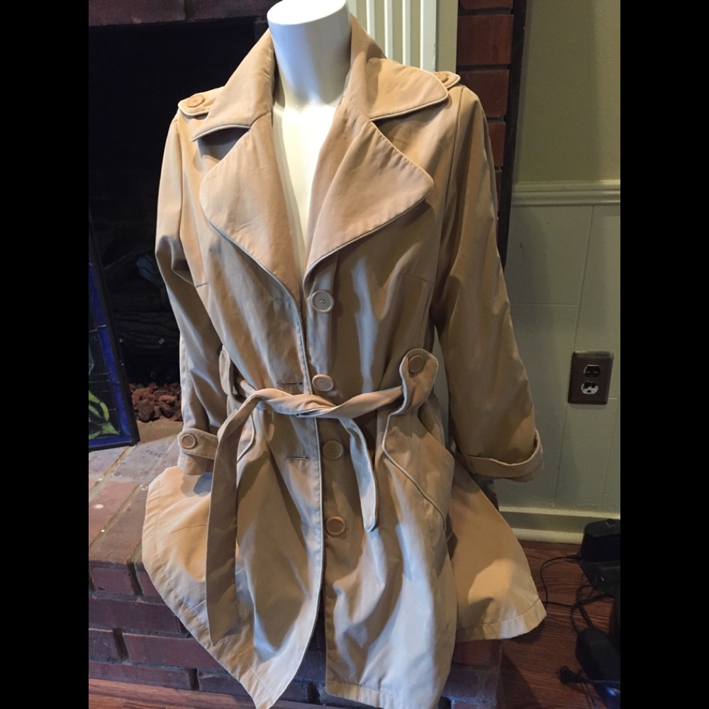 Velvet coat with multi colored lining